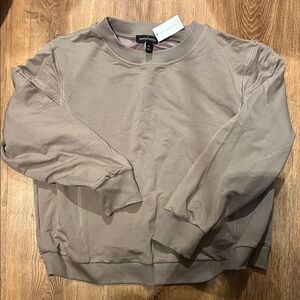 Banana Republic women’s Beige Crewneck Sweater